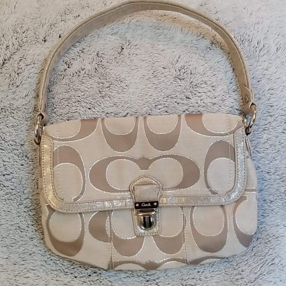 🥰 Gorgeous Coach Spring Satchel